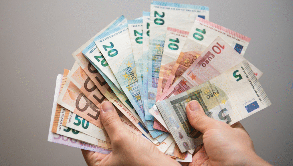 Quanto Custa Viajar para Portugal em 2025? Como Economizar? 🇵🇹💼 12 euro