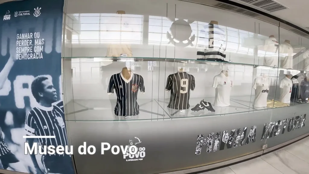 CORINTHIANS Neo Química Arena: Tour Completo pelo "Hospício" e Os Segredos da Casa do Povo 4 Exposição com peças emprestadas por torcedores no museu do povo