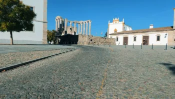 Évora: Roteiro Completo pelo Templo Romano, Capela dos Ossos e Sabores do Alentejo